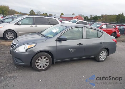 2017 Nissan Versa 1.6 S z USA, uszkodzony, nr VIN 3N1CN7AP4HL869852